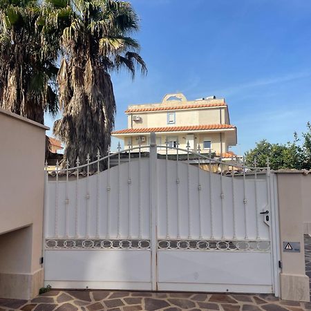 Home With Parking Near The Airport And Beach Fiumicino Exterior foto