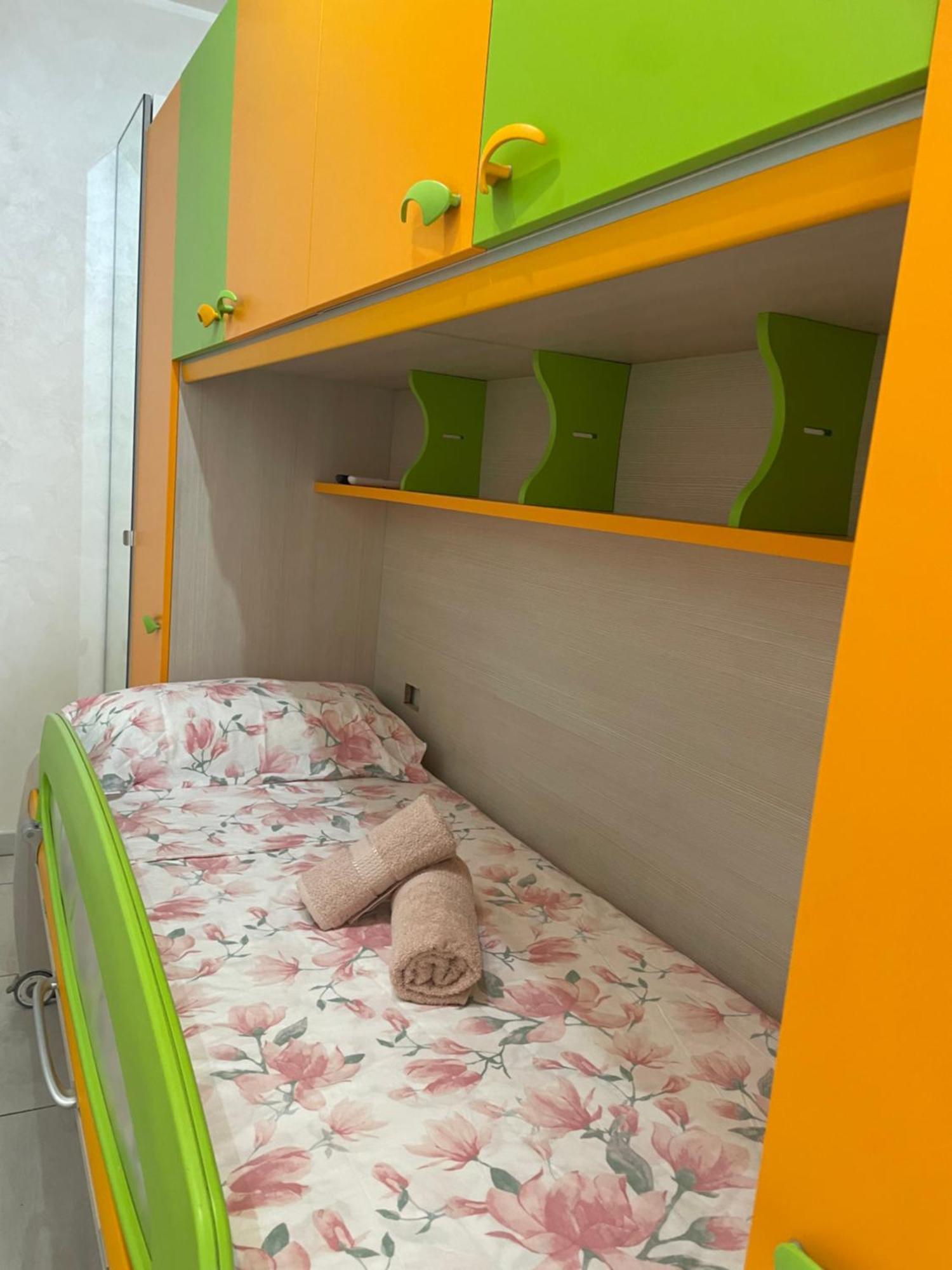 Home With Parking Near The Airport And Beach Fiumicino Exterior foto